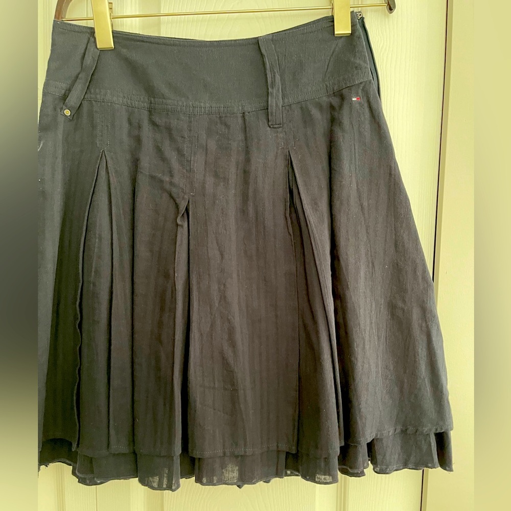 Tommy Hilfiger black skirt